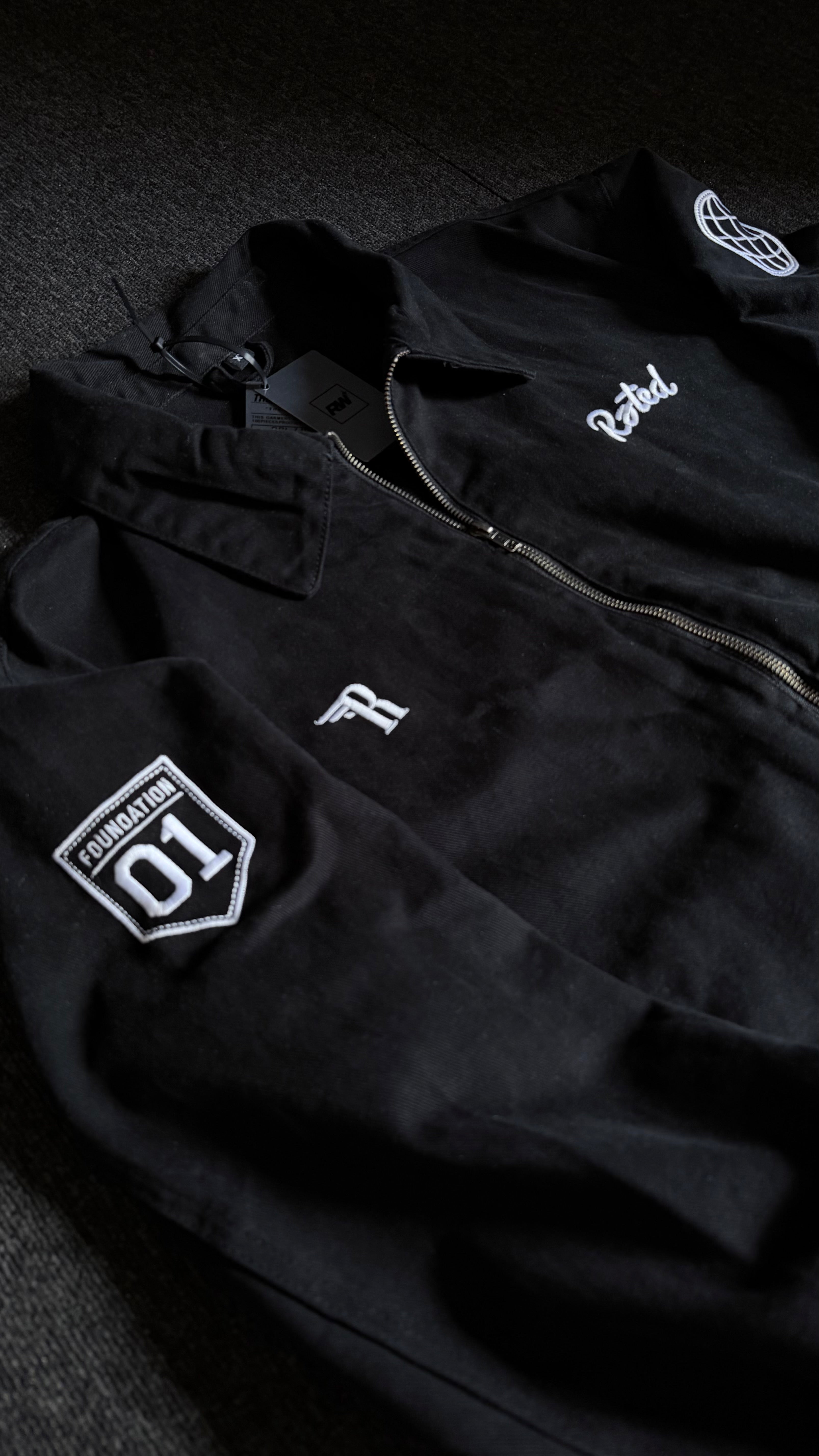 001 — FOUNDATION JACKET